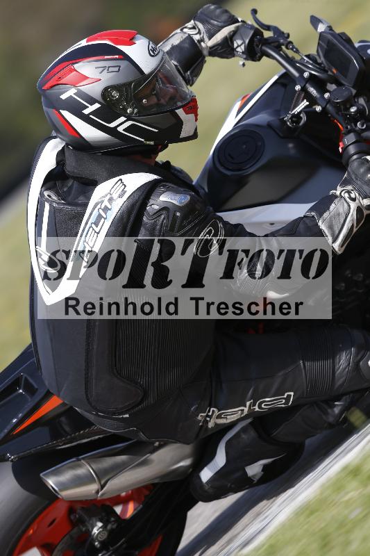 Archiv-2025/07 19.04.2025 Speer Racing ADR/Gruppe rot/backside